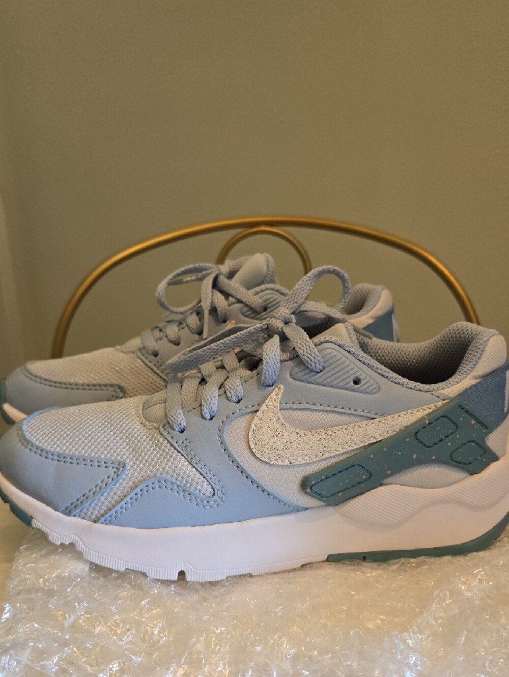 Nike Kids Light Blue and White Sneakers - Picture 3 of 10